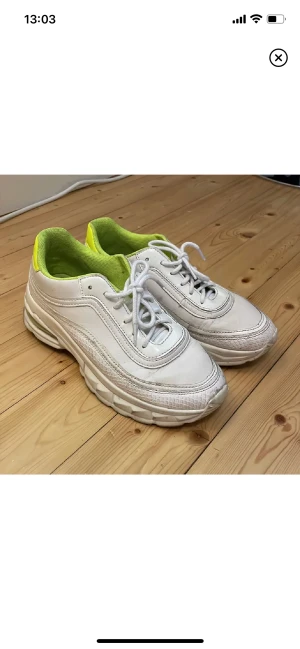 Sneakers  - Sneakers storlek 38 knappt använda