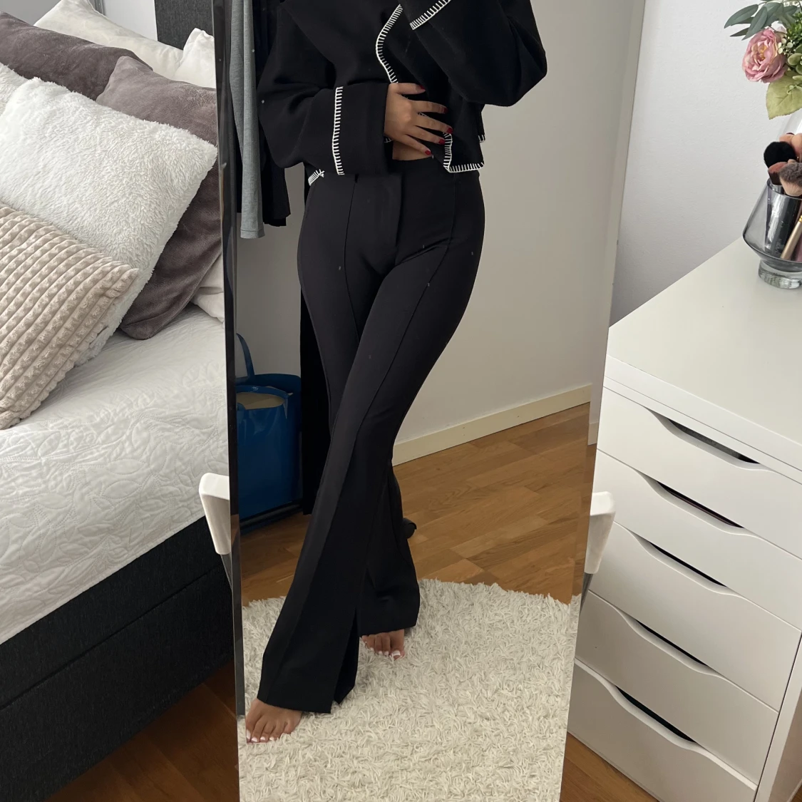 Svarta kostymbyxor 