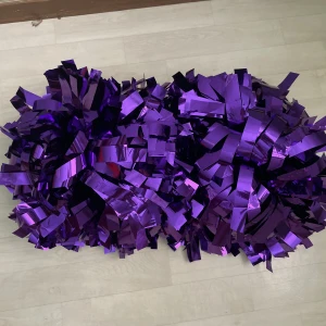 Lila pom poms - Lila helt o använda pompoms