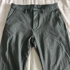 Kostymbyxor - Kostymbyxor från zara i perfekt skick. Lite små i storleken