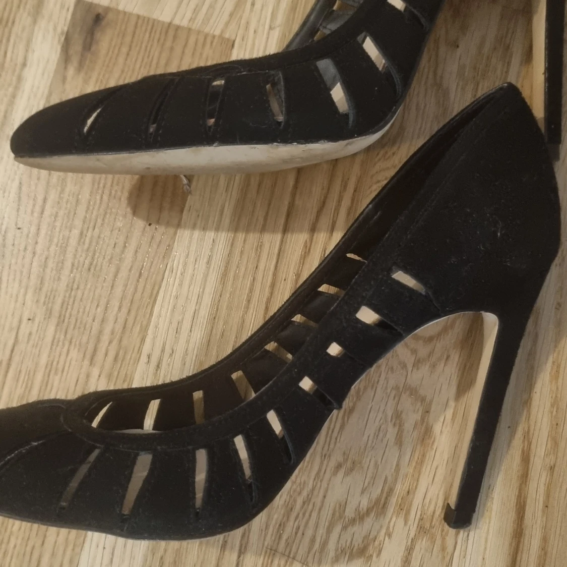 Oanvända snygga pumps - 90