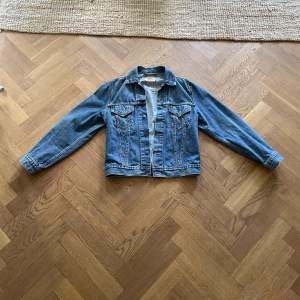 Vintage Levis jeans jacka, gott skick