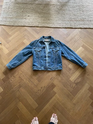Levis jeans jacka  - Vintage Levis jeans jacka, gott skick