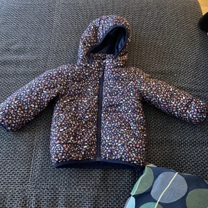 BarnJacka - Blomig vår/höstjacka. 