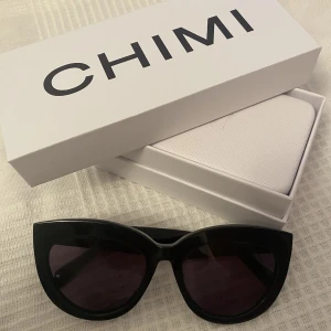 CHIMI solglasögon - Ett par svarta CHIMI model 1 black i bra skick💘🫶🏻