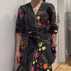 Stylein klänning stl S - Jätte fin elegant klänning från Stylin märket i stl S