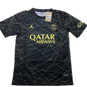 PSG fjärdetröja Jordan x PSG  - Storlek: S  Kommer helt ny och inplastad  Fraktas över hela Sverige📦-  leveranstid 1-3 