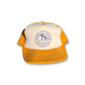 Vintage keps - Vintage orange/gul keps från ca 80/90-talet. Väl använd och finns fläckar.