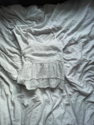 Linne - Ett gulligt Linne som inte sitter så bra på mig men e jätte fint, och man kan inte köpa de längre