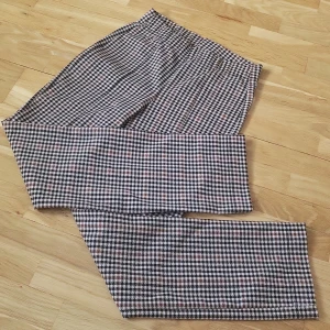 Sköna Tyg byxor  - Mycket sköna material