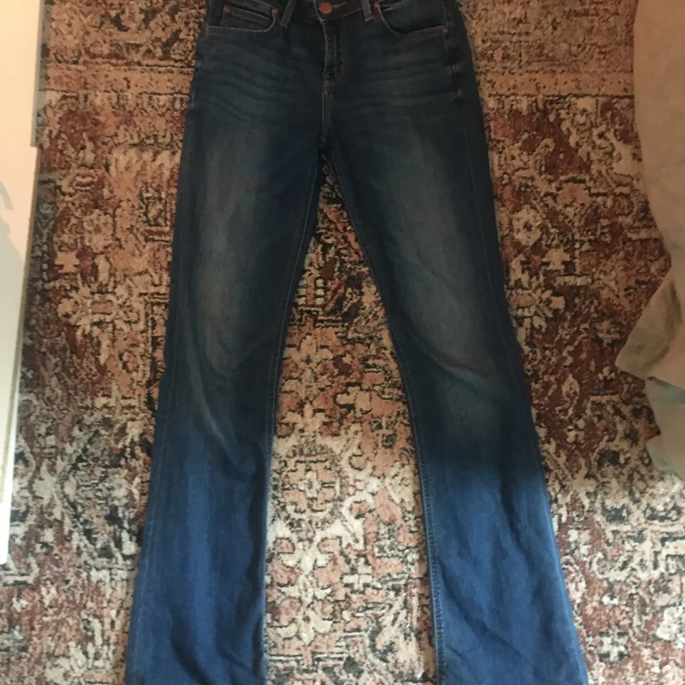 Bootcut jeans från Lee❤️❤️ passar perfekt på mig som är 168 ungefär 💝. Jeans & Byxor.