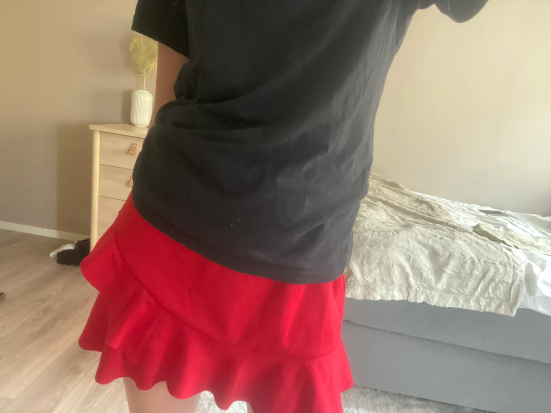Röd kjol