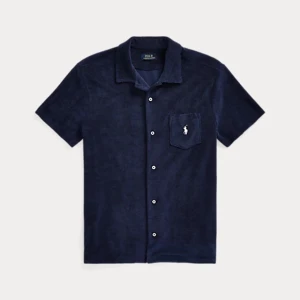 Ralph Lauren Frotte skjorta - Skön frotté skjorta från Ralph lauren. Skick 9/10 Skriv vid minsta intresse🍾