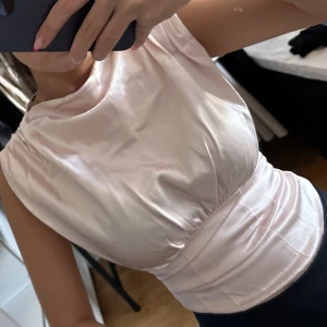 Body - Säljer min superfina body som inte kommit till så mycket användning! Jätte fint skick på den. 