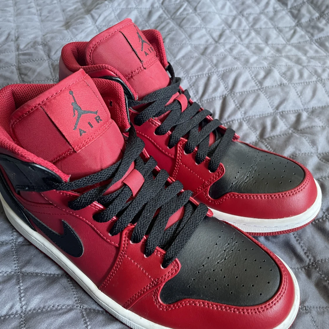 Jordan 1 mid  - 90