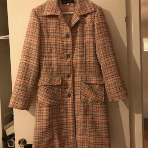 Japansk vårkappa  - En fin vårkappa som går att styla på olika sätt! 