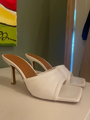 Klackar - Klackar från asos, använda 1 gång. Säljer eftersom de inte kommer till användning. Supersköna att gå i!