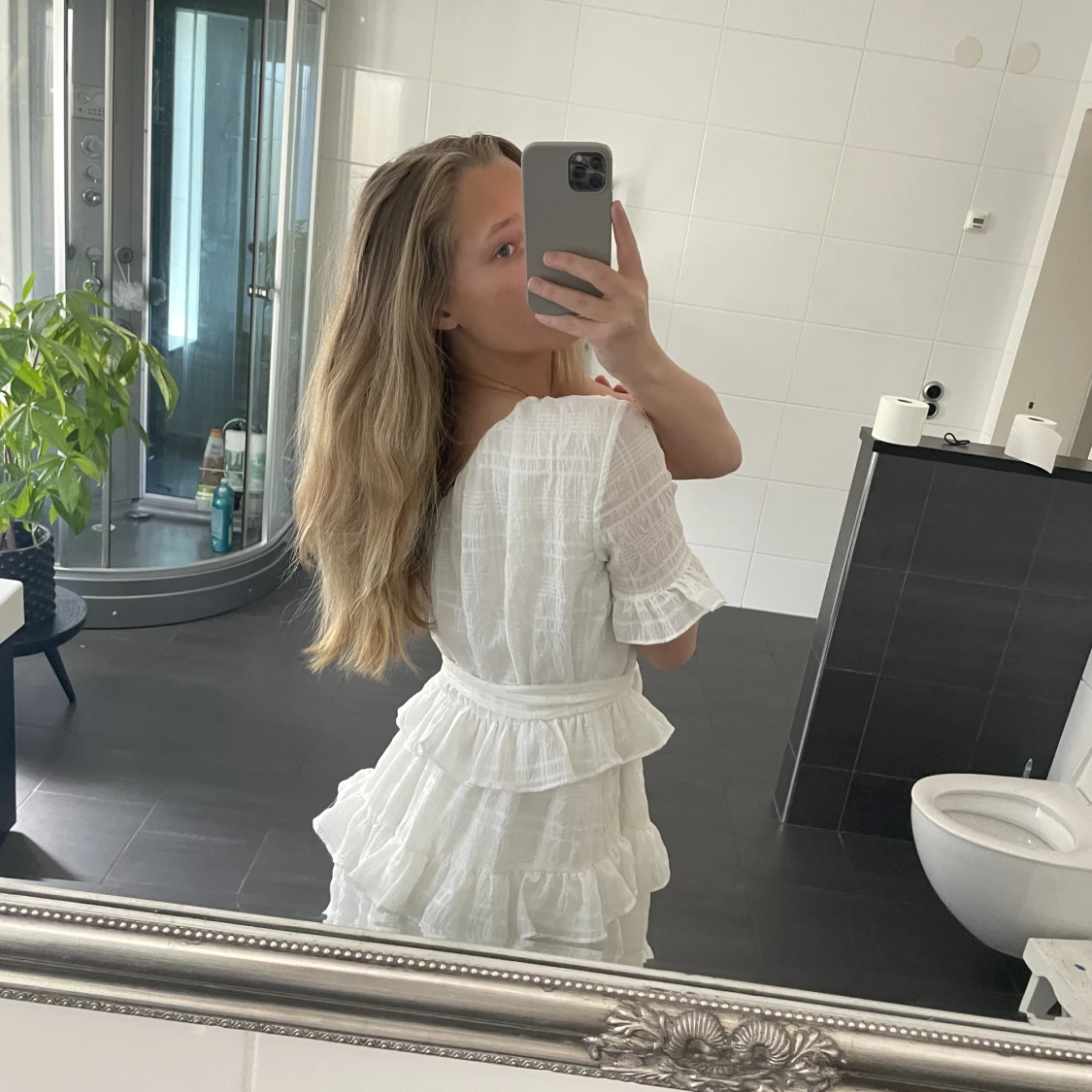 Vit klänning Dennis maglic  - 90