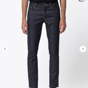 Nudie jeans mörkblåa - Nudie jeans i bra skick. Orginalpris ca 1000 kr