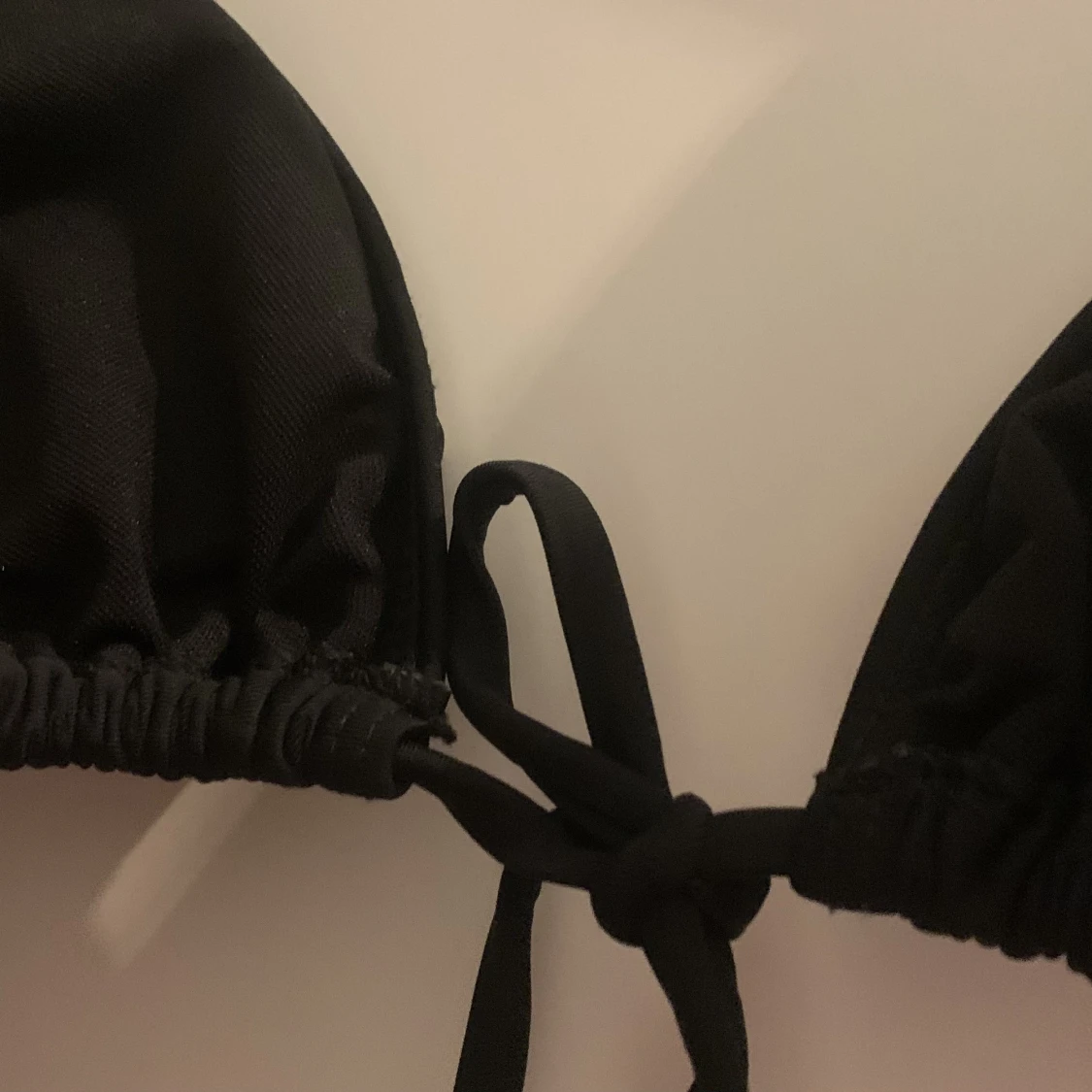 Svart bikinitopp  - 91