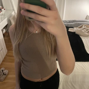 Brunt linne - Använt få tal gånger, nyskick