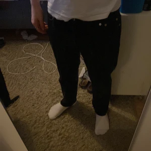 Sweet SKTBS Jeans  - Svarta Sweet SKTBS Jeans, använda bara några gånger. Kan gå ner i pris vid snabb affär.