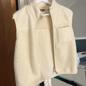 Kofta  - Aldrig använd 