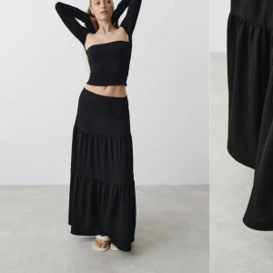 Svart maxikjol - Svart maxikjol från Gina tricot! Nyskick, pris kan alltid diskuteras!🌟🫶🏻