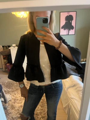 Bolero/kofta - Jätte snygg bolero/kofta! Jätte bra skick!💞