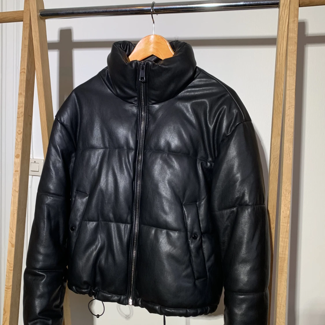 Varm och mysig puffjacka från Pull & Bear!  - 90