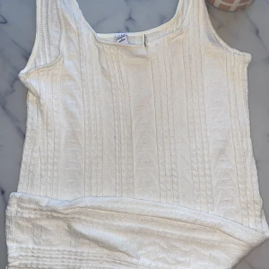 Klänning  - Klänning 