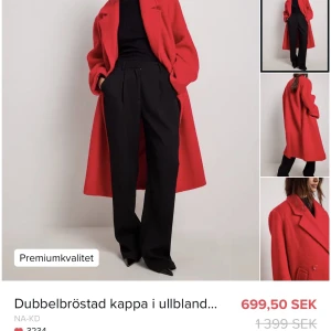 Höstkappa - En roligast fin höstkappa från nakd! Piggarupp vardagen med en liten färgklick! Inköptes för över tusenlappen, säljer för 599kr. Aldrig använd, endast testad! 