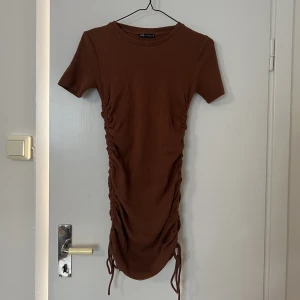 Klänning - Använd 3 gånger 