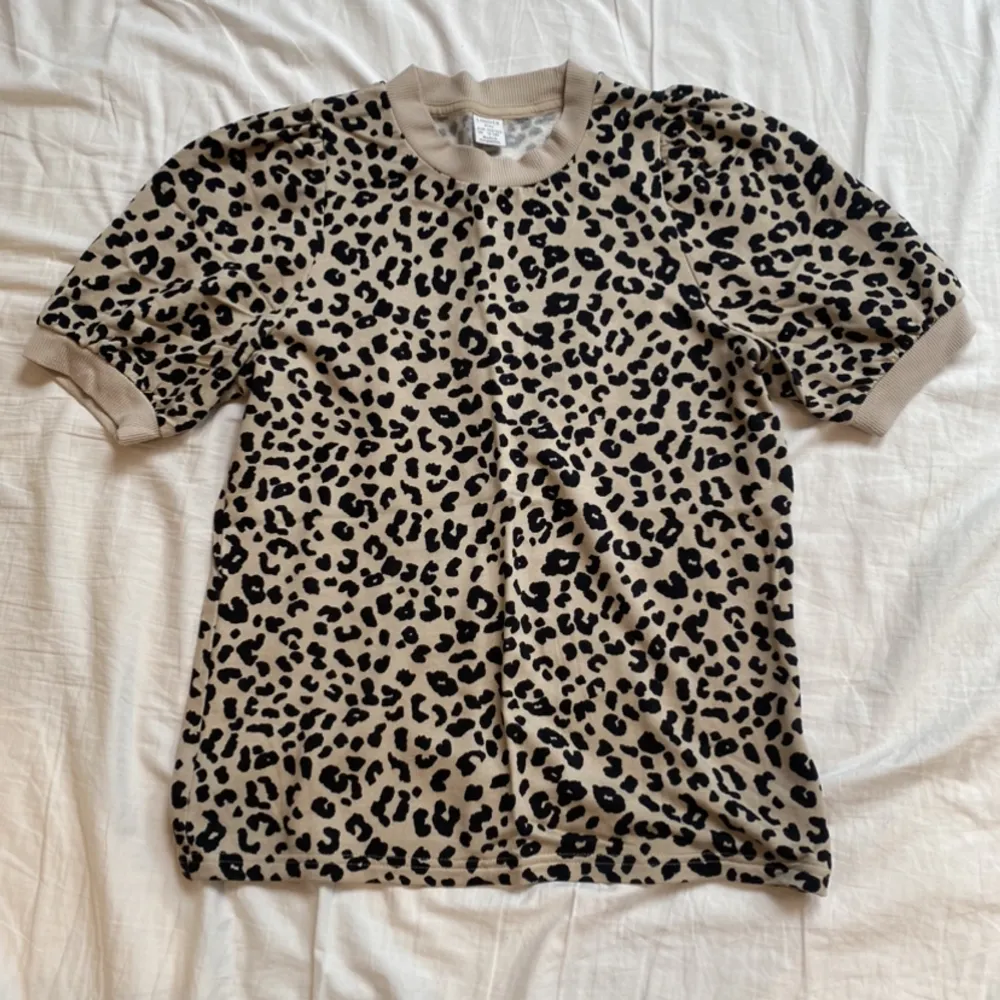 Super skön leopard T-shirt 😍. T-shirts.