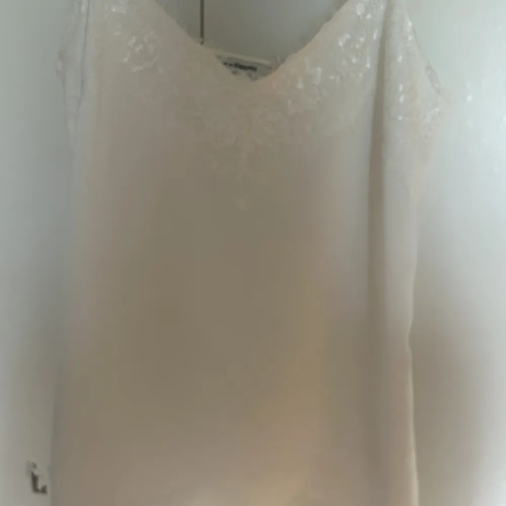 Superfin topp vĂ€ldigt elegantđ. Puserot.
