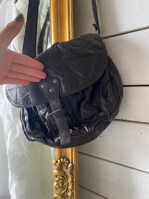 Vintage väska - Vintage väska, fint skick Köpt för 100 kr