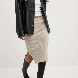 Trendig kjol från nakd - Supersnygg trendig kjol från nakd, xxs men mer som xs