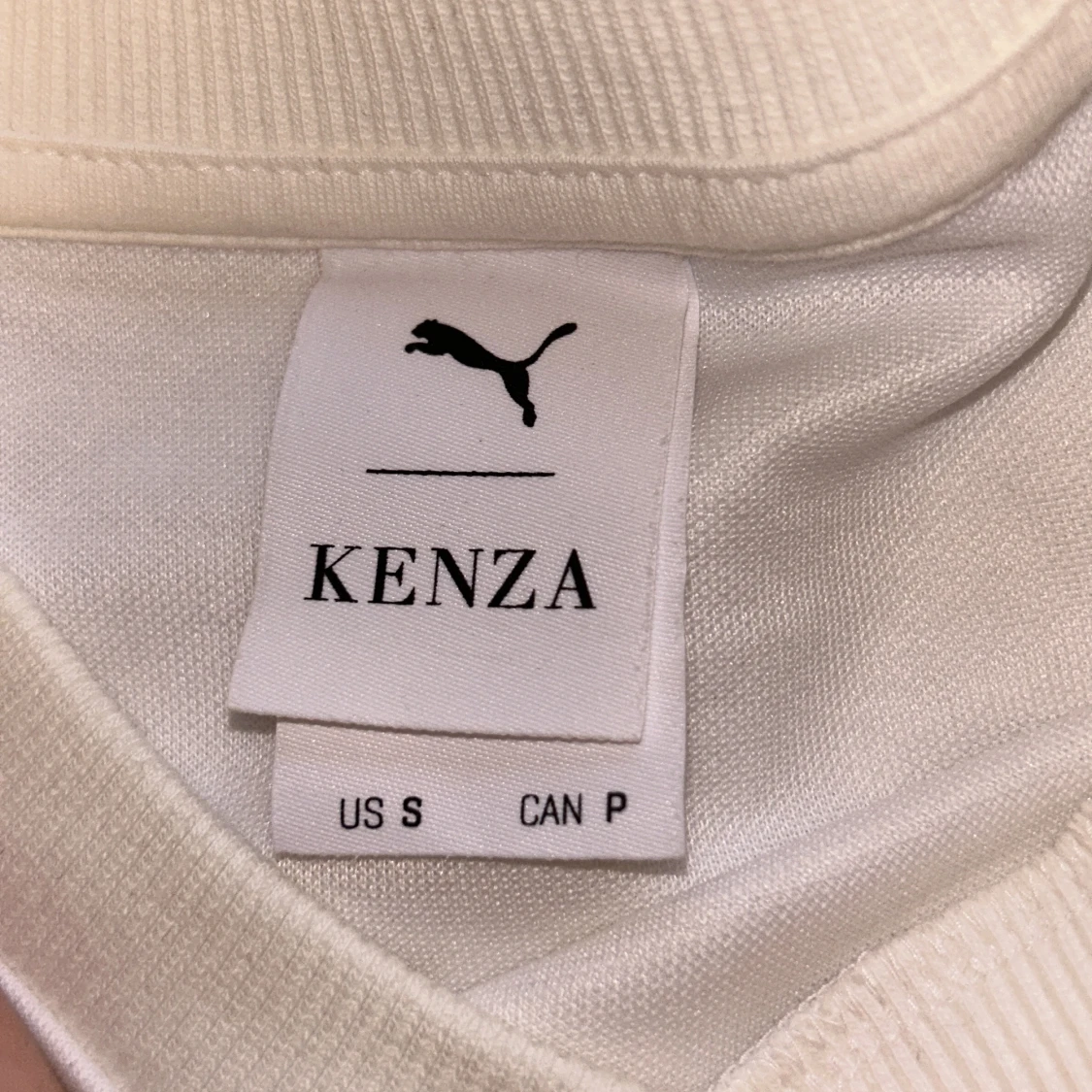 Croppad puma tröja - 91