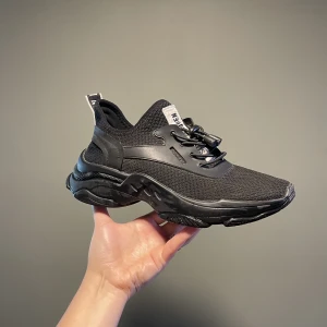 Steve Madden skor - Svarta Steve Madden skor i stl 40 men mer som 39. Pris kan diskuteras 