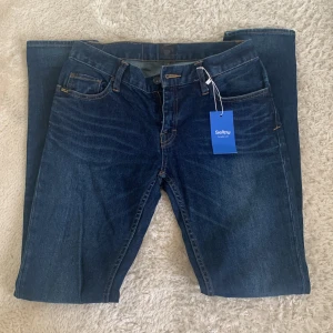 Jeans - Jeans köpta på sellpy, fint skick har ej använt. Strl 28/32 passar s 