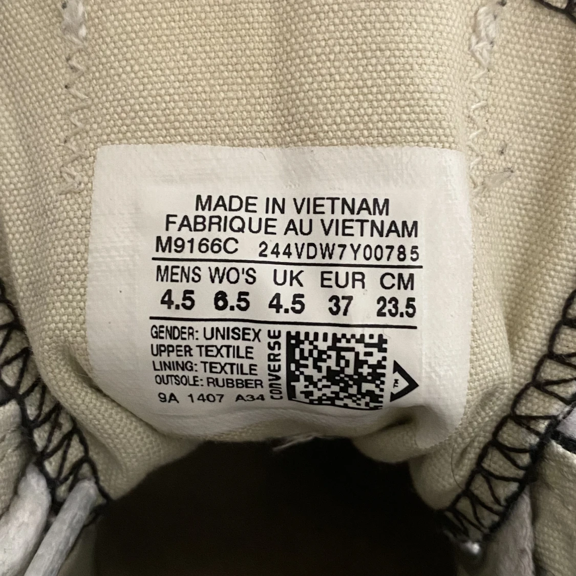 Svarta låga converse - 90