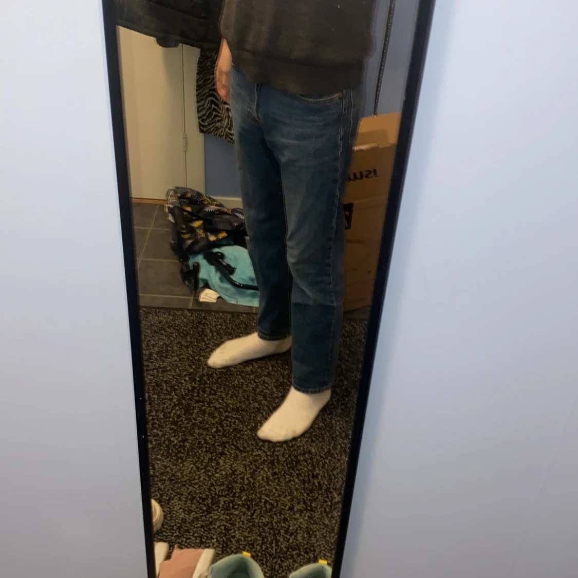 Säljer levi’s jeans 700kr köpta för 1300