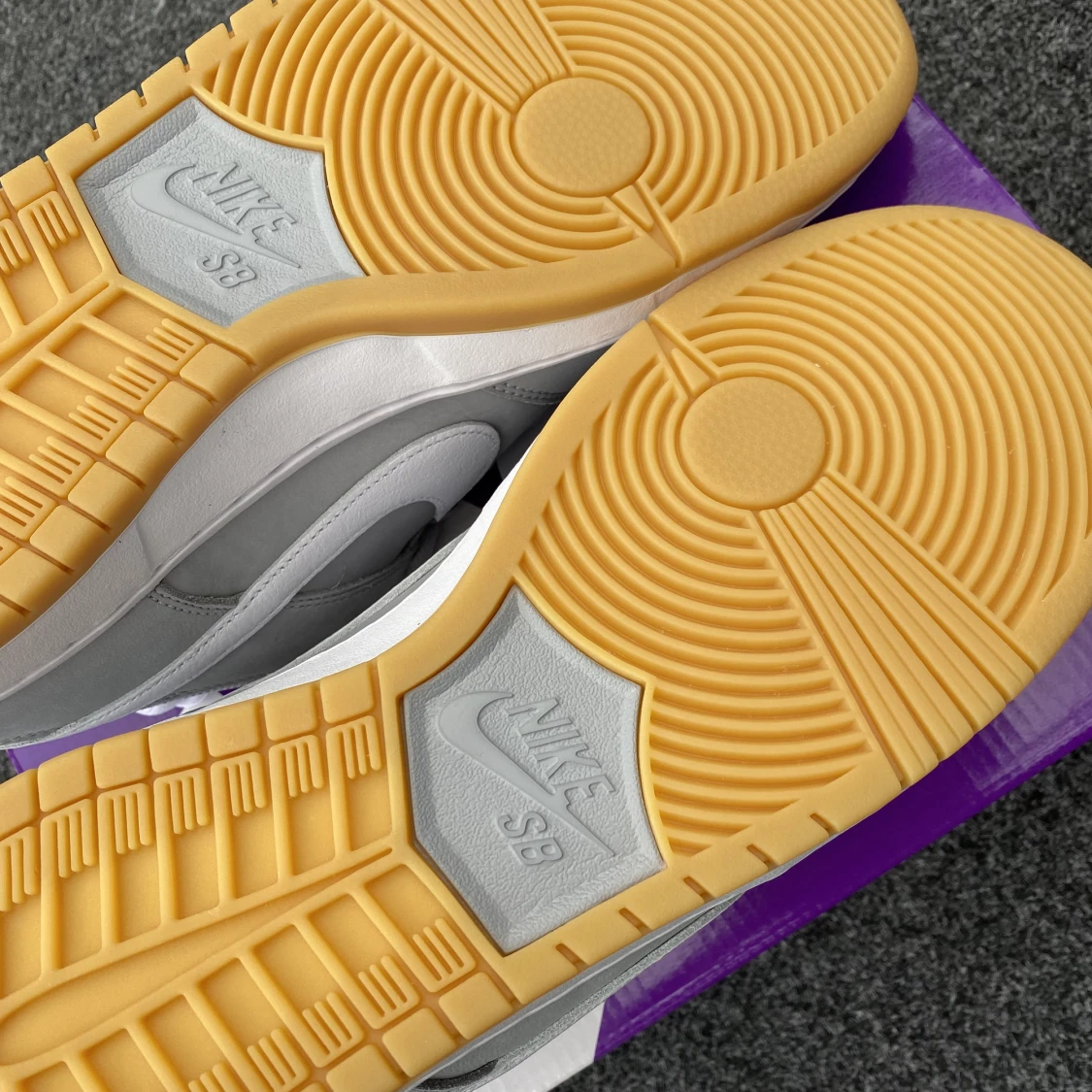 Nike SB dunk low ” wolf Grey ”  - 90