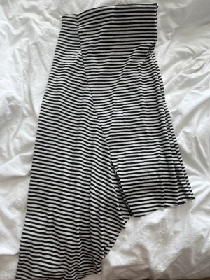 Kjol  - Kjol köpt från Gina aldrig använt köpt för 399.