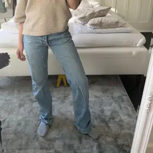 Mid rise zara jeans! Perfekt skick 