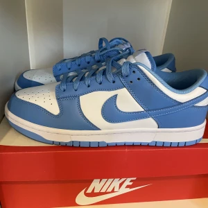 Nike Dunks - Helt nya Nike dunks, endast testade.