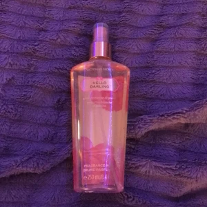Viktoria secret body mist - Är lite använd.💕