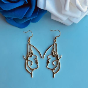 Konstörhängen 💙 - Nickelfria krokar och fri frakt 💙