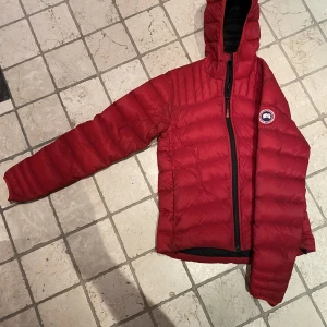 Canada goose - Size s Bra condition Pris lapp finns