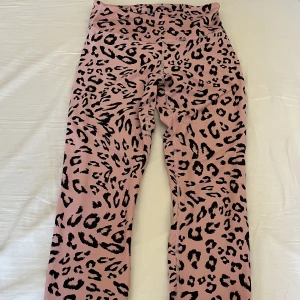 Träning byxor 38 jättefin  - Byxor små 